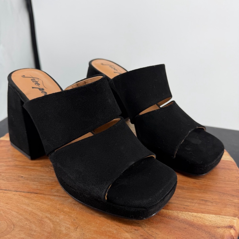 Free People Love is Everywhere Platform Sandal size 38.5 8.5